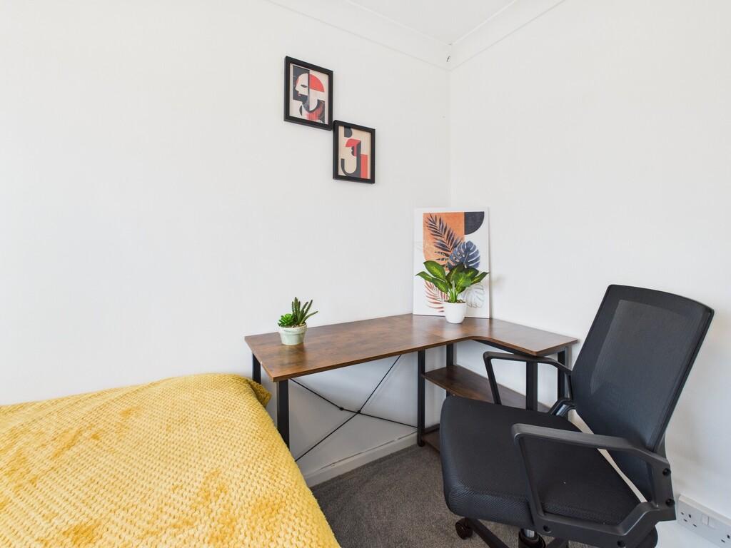 Room 2.1.jpg