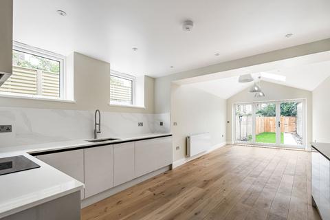 3 bedroom semi-detached house for sale, Brandlehow Road, London, SW15