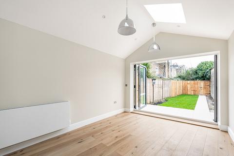3 bedroom semi-detached house for sale, Brandlehow Road, London, SW15