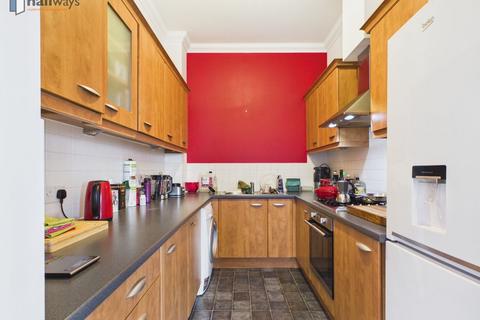 2 bedroom flat for sale, Coulsdon CR5