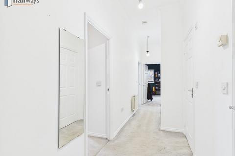 2 bedroom flat for sale, Coulsdon CR5