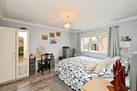 3 bedroom bungalow for sale, Ramnoth Road, Wisbech, Cambridgeshire, PE13