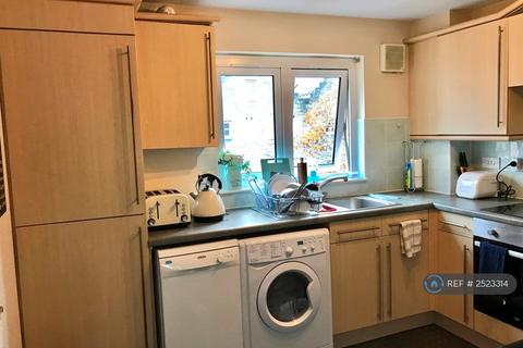 3 bedroom flat to rent, Duff Road, Edinburgh, EH11