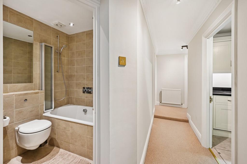 Bathroom / Hall