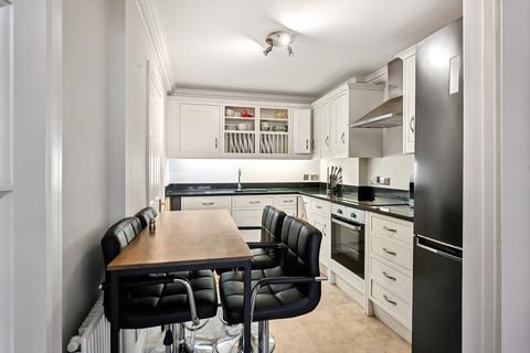 2 bedroom flat to rent, Belgrave Road, London, SW1V