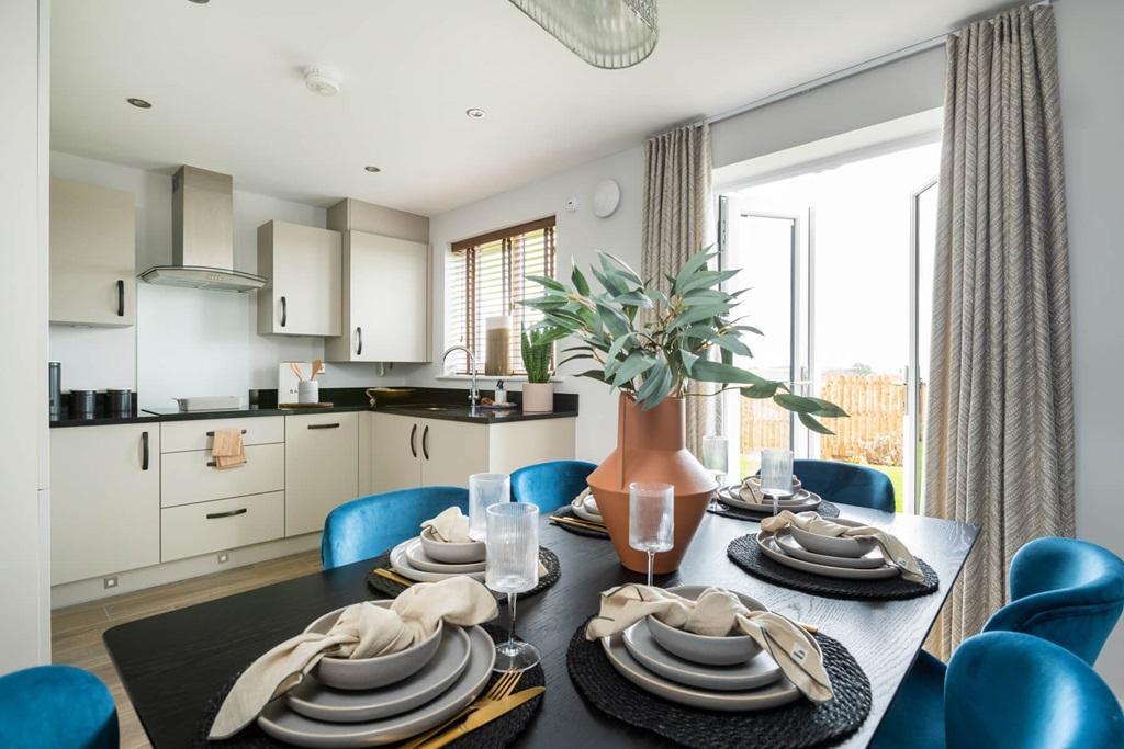 A sociable space to cook and dine