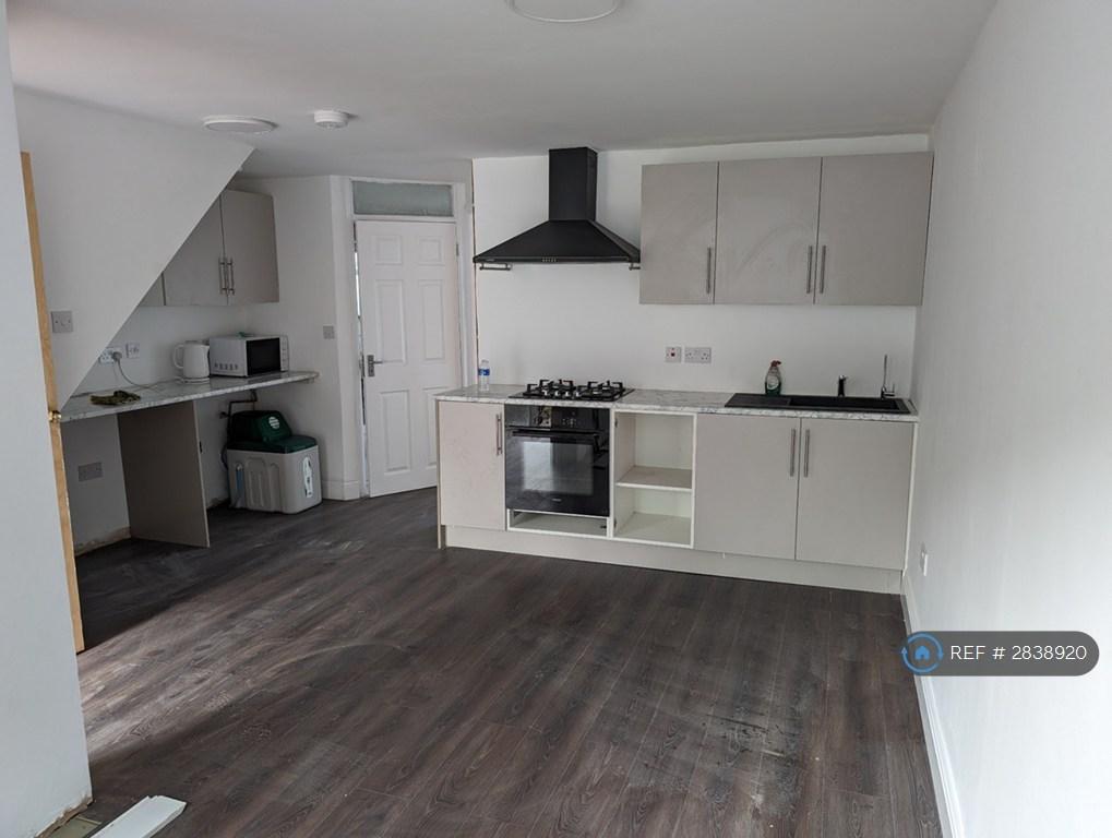 Living Room &amp; Kitchen