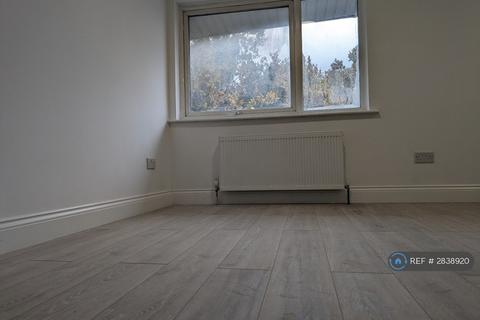 1 bedroom flat to rent, The Oaks, Bracknell, RG12