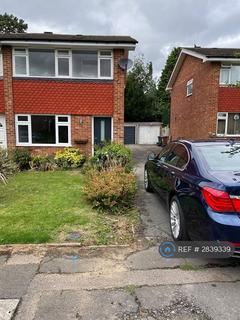 3 bedroom semi-detached house to rent, Wilmots Close, Reigate, RH2