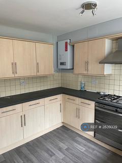 3 bedroom semi-detached house to rent, Wilmots Close, Reigate, RH2