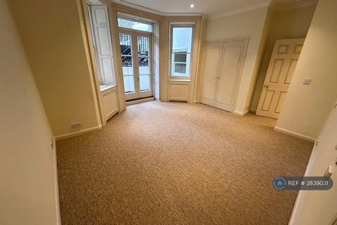 3 bedroom flat to rent, Holland Park, London, W11
