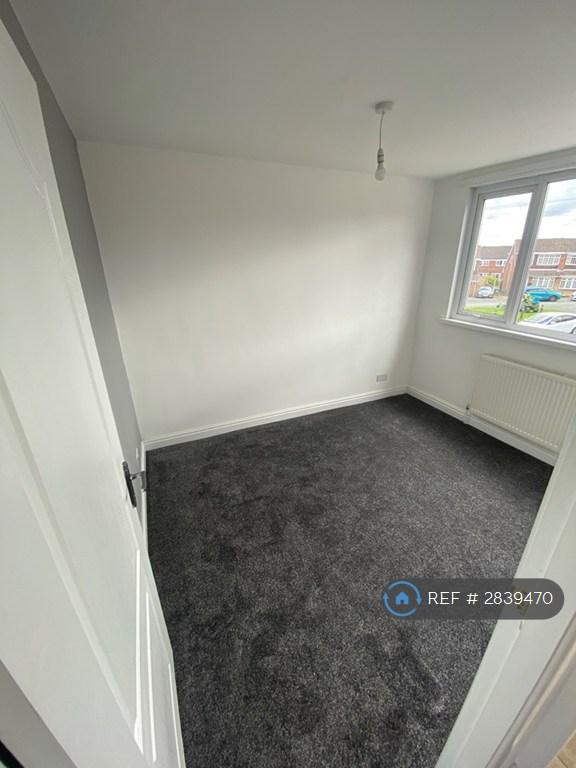Bedroom 2 (3.1m x 2.5m)