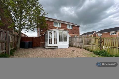 3 bedroom semi-detached house to rent, Mcloughlin Way, Sheffield, S26
