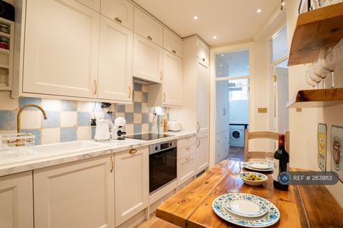 2 bedroom flat to rent, Bective Road, London, SW15