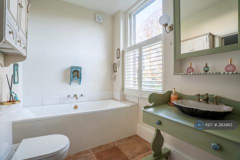 2 bedroom flat to rent, Bective Road, London, SW15