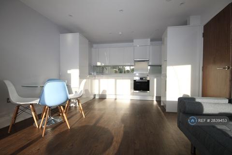 1 bedroom flat to rent, Gauden Road, London, SW4