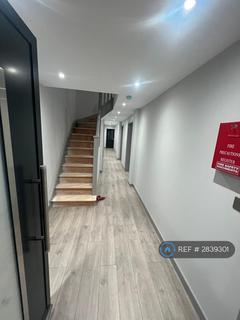 5 bedroom detached house to rent, Chapman Crescent, Harrow, HA3