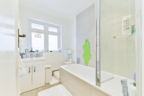 2 bedroom maisonette to rent, Glendale Drive, Wimbledon, SW19