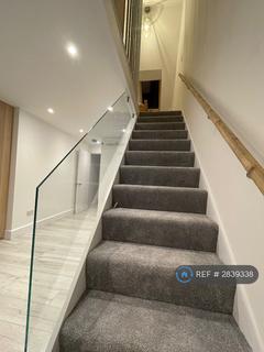 undefined, Tollers Lane, London, CR5