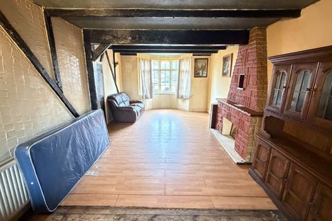 3 bedroom semi-detached house for sale, London Road, Aveley