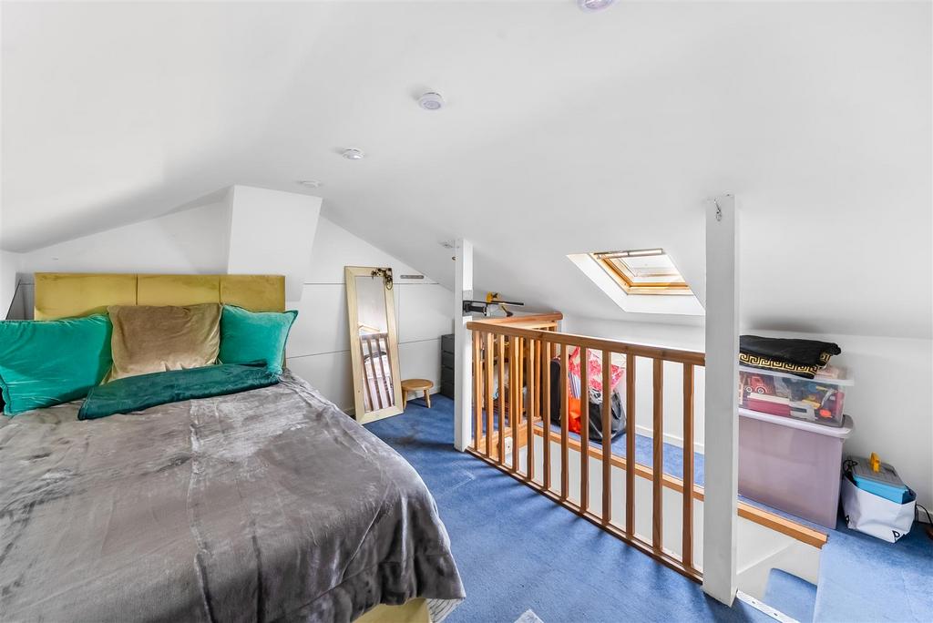Attic / Hobbies Room