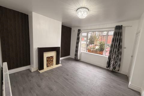 3 bedroom house to rent, Whitehead Crescent, Radcliffe M26