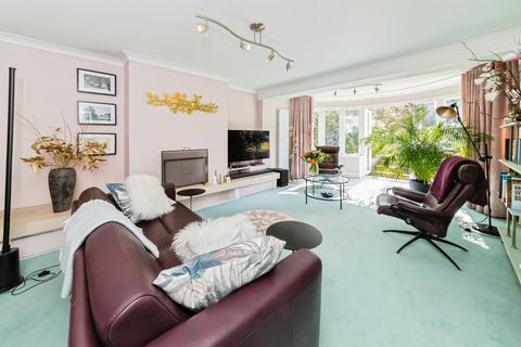 4 bedroom semi-detached house for sale, Oathall Avenue, Haywards Heath