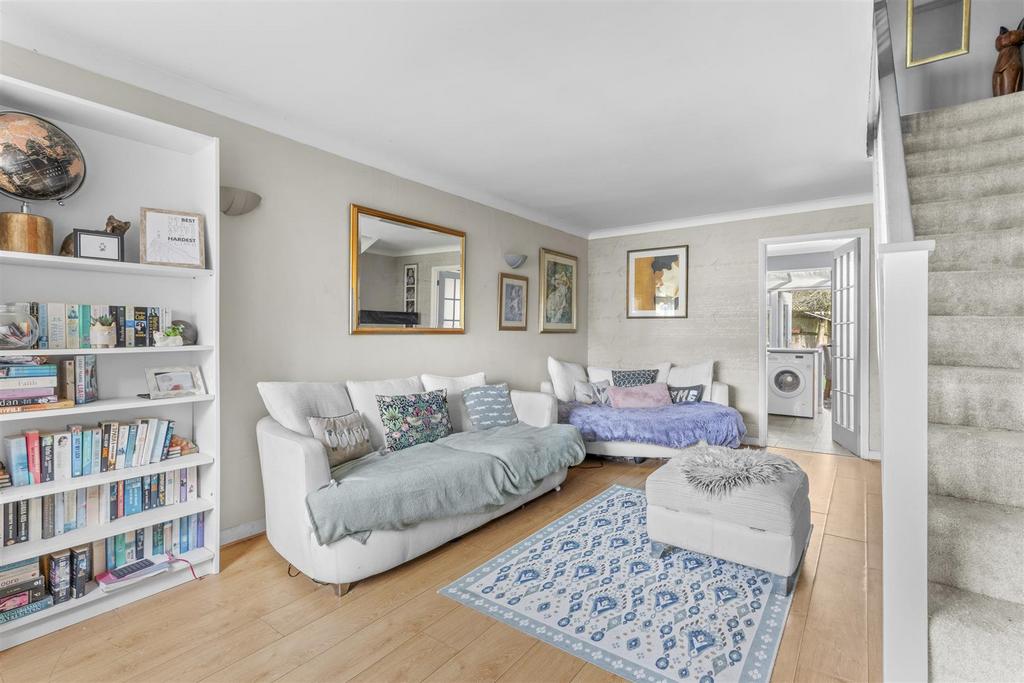 42 Lansdowne Way, HP11 1 TN-5.jpg