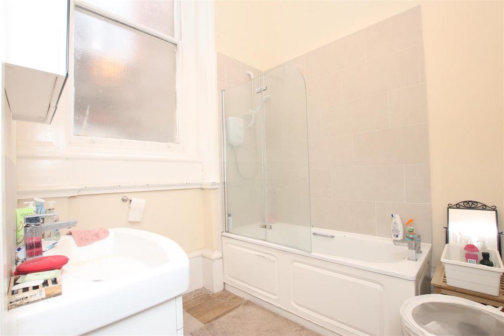Bathroom.JPG