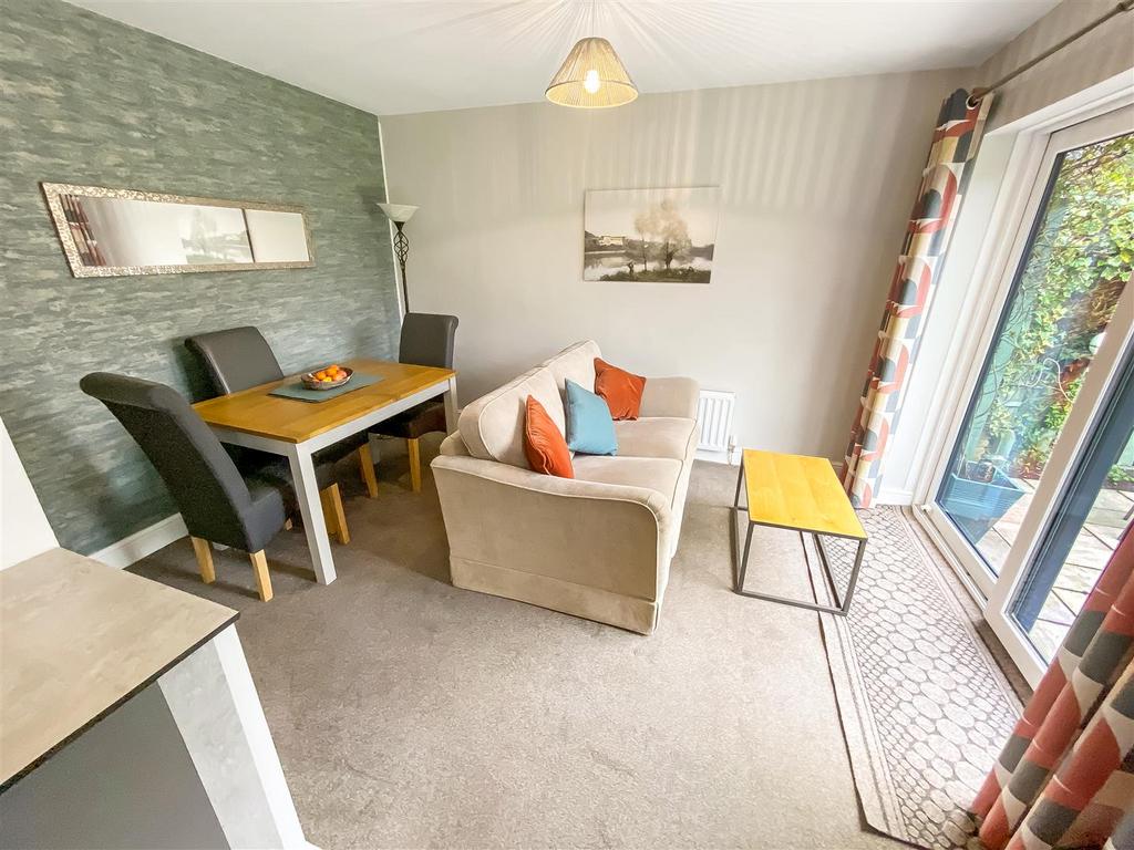 Dining Area.jpg