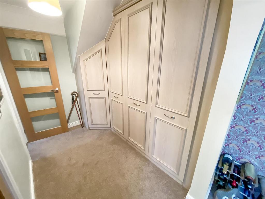 Dressing Area.jpg