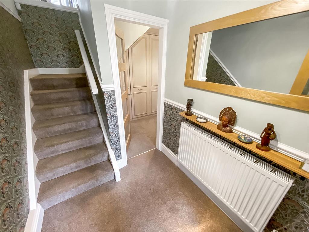 Hallway.jpg
