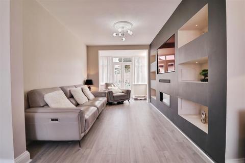 3 bedroom semi-detached house for sale, Oakdene Grove, Newcastle