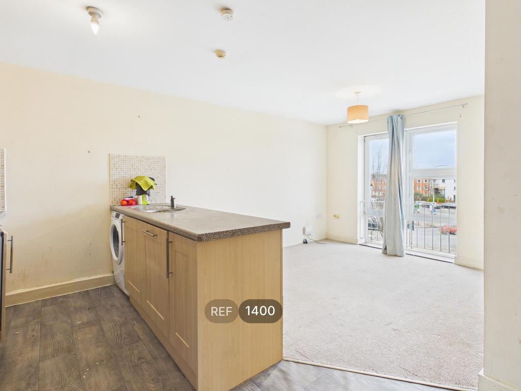 Kitchen/Living area