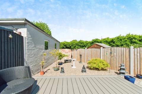 3 bedroom semi-detached house for sale, Cleveland Avenue, Knottingley