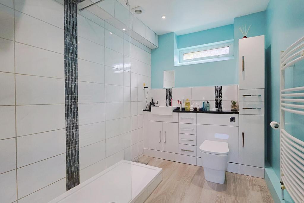 Ensuite