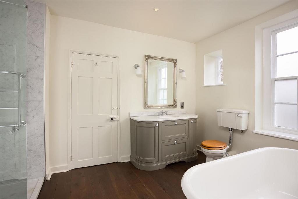 Ensuite