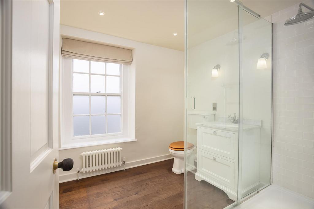 Ensuite