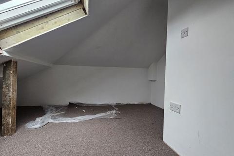 2 bedroom flat to rent, Malvern Road, Hornchurch RM11