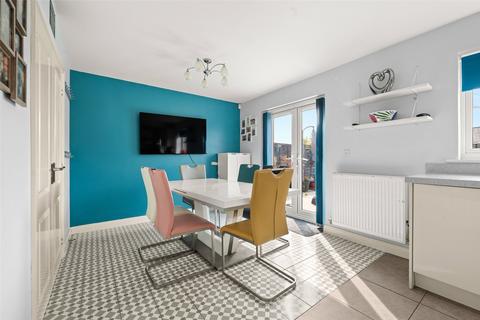 4 bedroom detached house for sale, Spoonbill Rise, Berkshire RG12