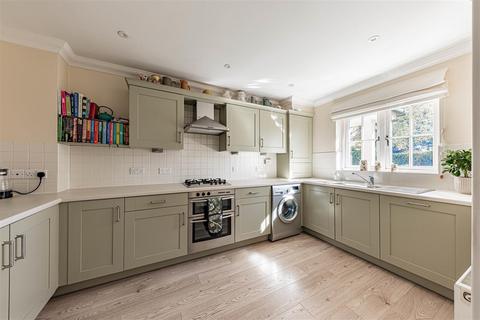 4 bedroom semi-detached house for sale, College Gardens, Westgate-On-Sea