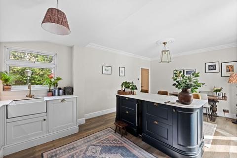 3 bedroom detached house for sale, Hilltop Road, Whyteleafe CR3