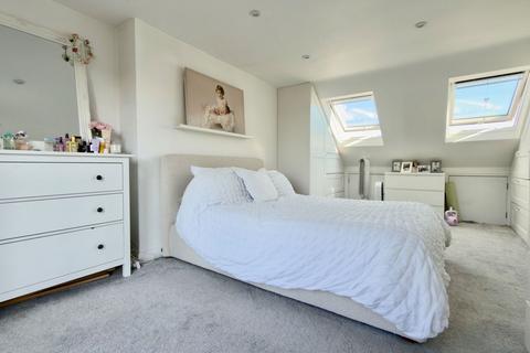 4 bedroom terraced house for sale, Woodlands Road, Gillingham ME7