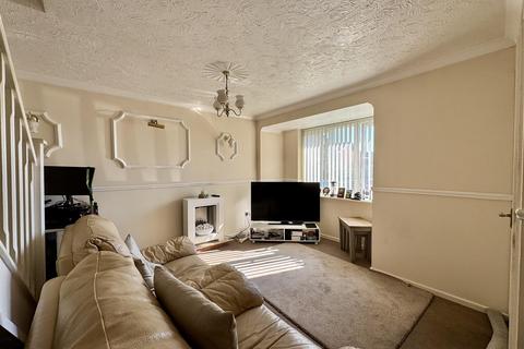 2 bedroom end of terrace house for sale, Foxdale Drive, Brierley Hill