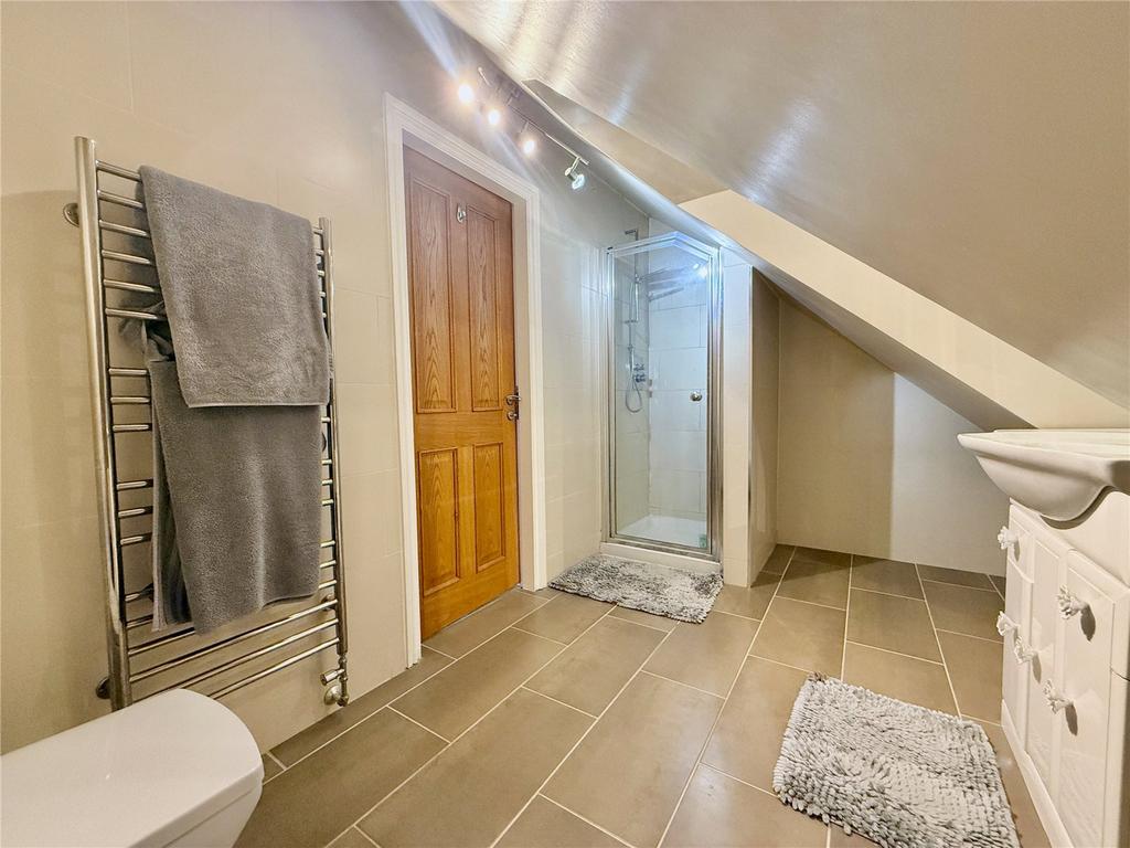 Master Ensuite