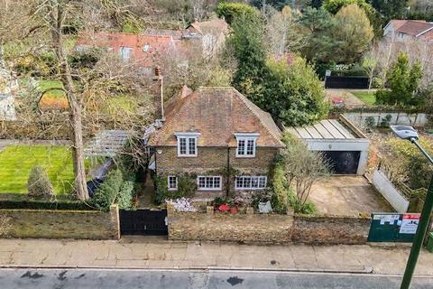 undefined, Upper Ham Road, Richmond, TW10