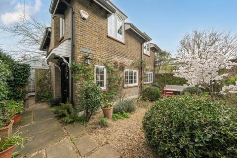 undefined, Upper Ham Road, Richmond, TW10