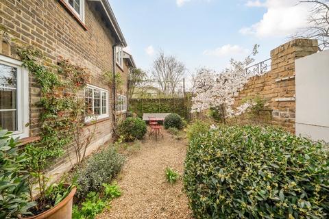 2 bedroom cottage for sale, Upper Ham Road, Richmond, TW10