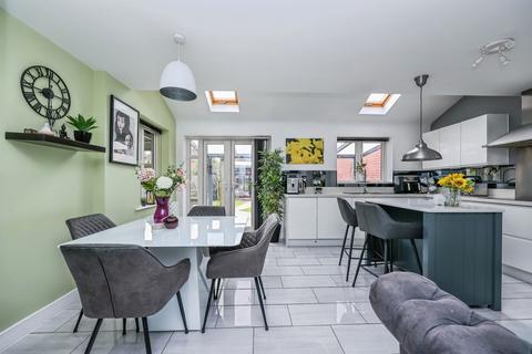 4 bedroom detached house for sale, Albert Close, Hucknall, Nottingham, Nottinghamshire, NG15