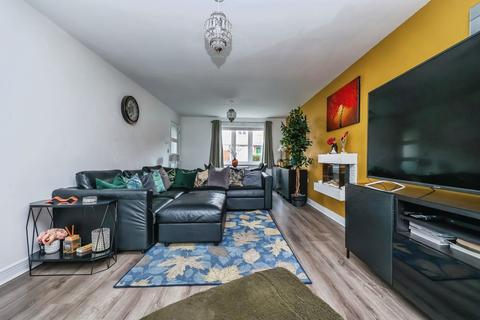 4 bedroom detached house for sale, Albert Close, Hucknall, Nottingham, Nottinghamshire, NG15